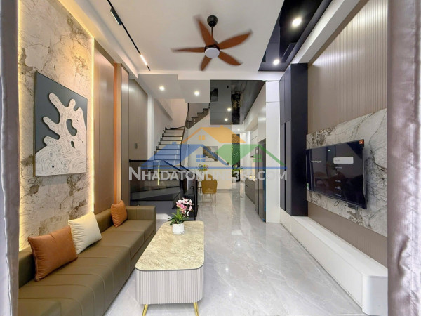 Bán nhà lô góc kiệt lê đình lý 3 tầng 58.4m2 full nội thất giá 5.5 tỷ