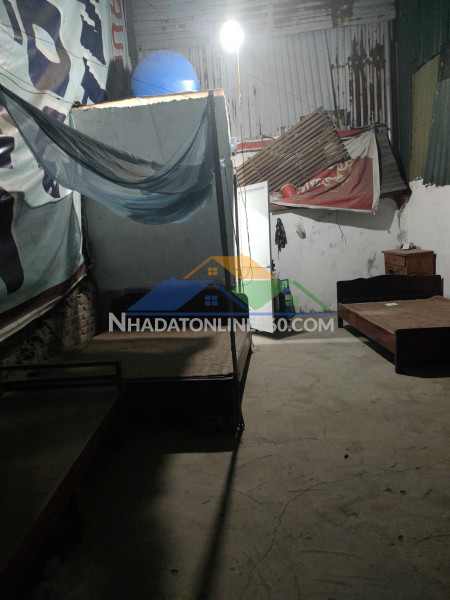 Bán gấp giá rẻ giải phóng 31m, 1.5 tầng, mặt tiền 4.5m, 700 triệu, hoàng mai.