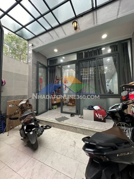 Bán nhà trong ngõ đường số 8,  trường thọ, thủ đức, dt105m2, 2 tầng, 3pn, 7.35 tỷ, có sổ hồng. liên hệ 0933125879.