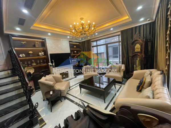 Siêu hiếm, bán nhà ngọc hà, ô tô vào nhà, 95m mặt tiền 5m, chỉ 20 tỷ