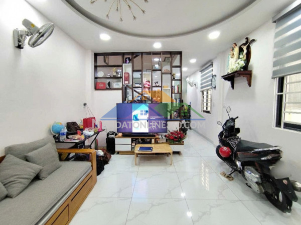 O1870 ???? sát cầu băng ky bình thạnh, shr, vuông, 2 tầng, 4.2x14m, 7.x tỷ