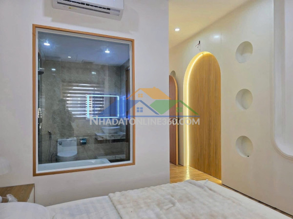 Hàng xóm vinhome nhà đẹp phúc lợi,30m,5 tầng,ô tô đỗ cổng,full nt,quá rẻ nhỉnh 6 tỷ