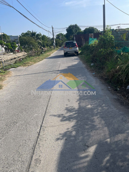 Cần bán gấp lô đất 2000 vuông 2 mt tại phường 10 củ! hiện tại phường rạch dừa! 
- (ngay cạnh tái định cư p10 )