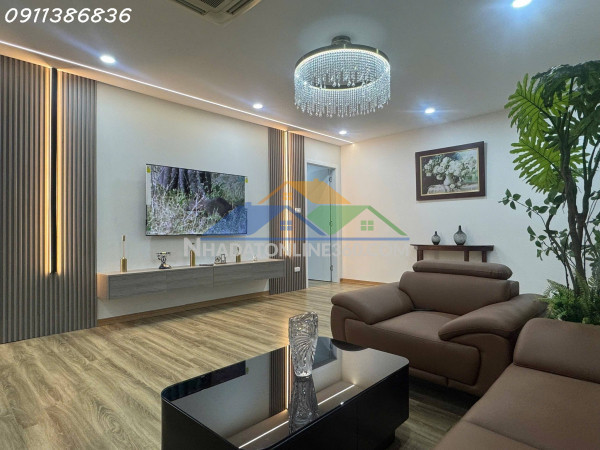 Căn góc siêu đẹp 17t4 mặt phố hoàng đạo thúy 115m 3pn view đẹp full nội thất