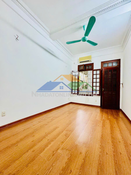 Nguyễn lương bằng - nhà dân gần phố diện tích 60m2 3 tầng mặt tiền 3.5m giá 15.5 tỷ