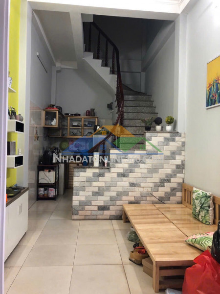 Cho thuê nhà nguyên căn ngõ 8 ngọc hồi, 25m² x 2 tầng  4,5 triệu