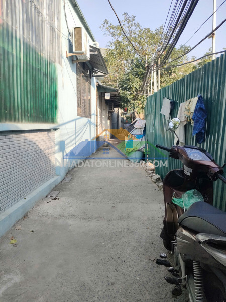 Bán gấp giá rẻ giải phóng 63m, cấp 4, mặt tiền 4.5m, 950 triệu hoàng mai.
