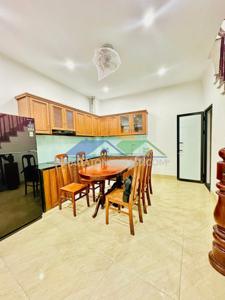 Nam từ liêm - nhà đẹp- gần phố -ô tô đỗ cổng-  nhà dân xây chắc chắn ngõ rộng thông thoáng 30m, 7,85 tỷ