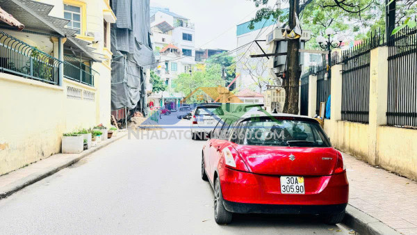 Siêu phẩm kinh doanh 10m ra ô tô  tránh 2 mặt thoáng dt sẵn có 55m 3 tầng mt:3.3m  giá 16.8tỷ