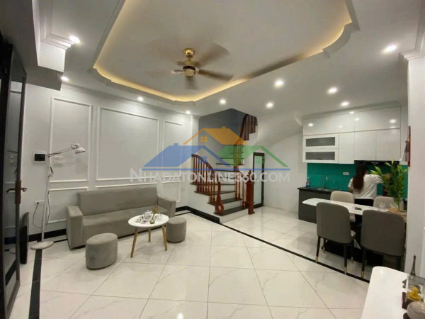 Bán nhà phân lô triều khúc 2 mặt thoáng ô tô vào nhà kinh doanh 17.6 tỷ