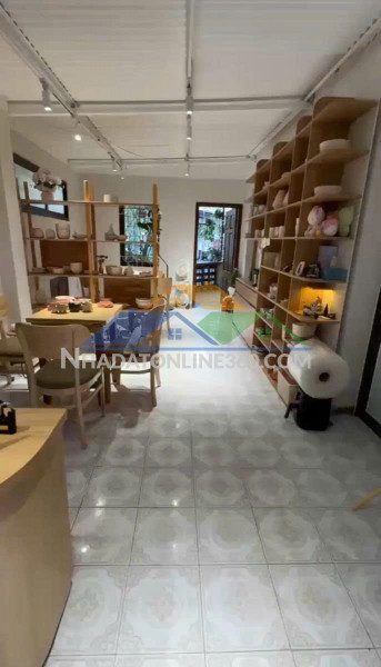 Tập thể giải phóng - kinh doanh gần phố diện tích 100m2 giá 5.9...