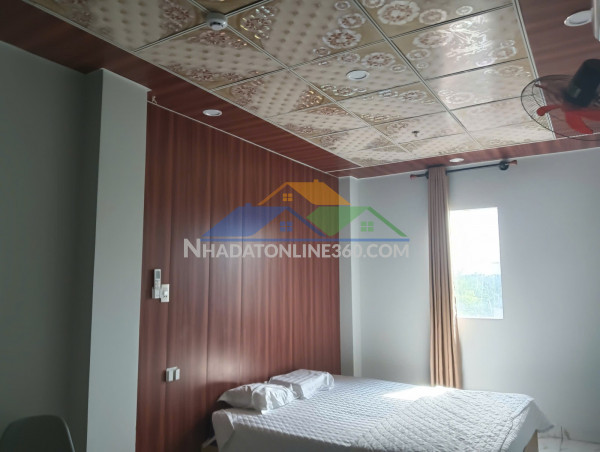 Khách sạn nam hòa xuân 111m² 6 tầng 18 phòng doanh thu 100tr giá 12.x tỷ
