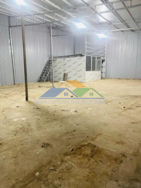 Cho thuê kho xưởng tại triều khúc, tân triều , hà nội. diện tích 200m giá 13 triệu