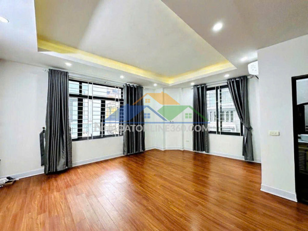 Hoàng hoa thám 52m x5 tầng 12 tỷ lô góc,ngõ rộng 3m nở hậu ,gần ô tô tránh