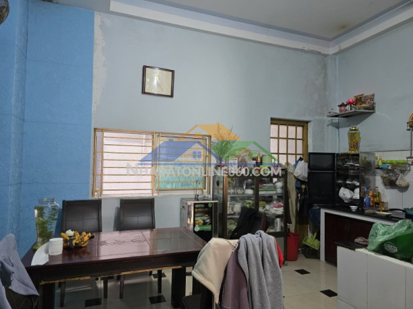 ♥ mặt tiền tiểu la, đường 10.5m, 80m2, ngang 5m, 3 tầng cứng, đang kd 11.x tỷ