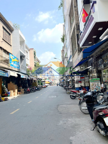 Nhà góc 5 tầng mặt tiền chợ kim biên đường trịnh hoài đức p13q5 . giá: 34 tỷ