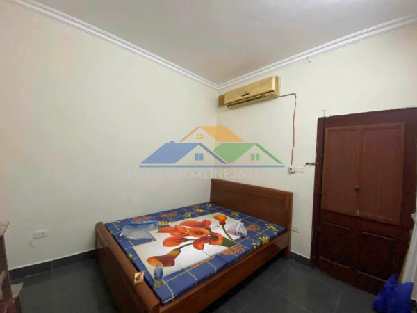 Bán gấp giá rẻ chung cư mai hương 60m, tầng 5, mặt tiền 4m, 2.75 tỷ bạch mai.