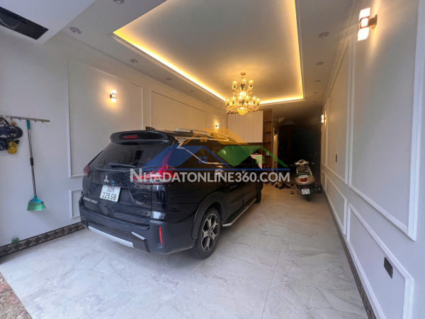 Bán lô đất vàng trung tâm bồ đề lô góc ngõ ô tô vào đất-101m2 x 28.6 tỷ.long biên- hà nội.