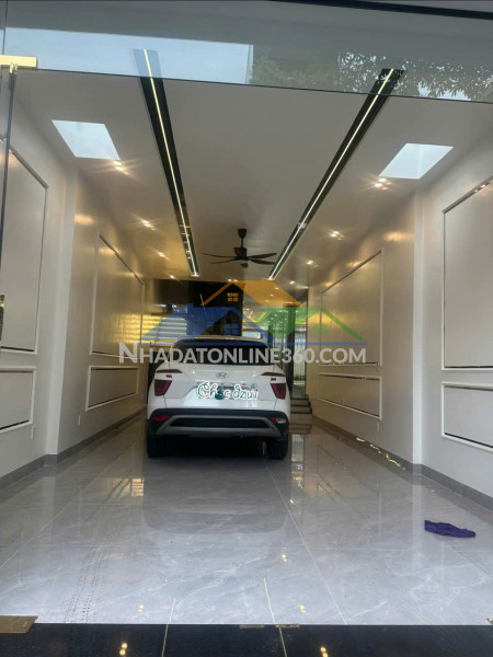 Siêu phẩm mặt đường dân lập - lê chân, 135m 4 tầng, thang máy, sân chơi, giá 14.5 tỉ