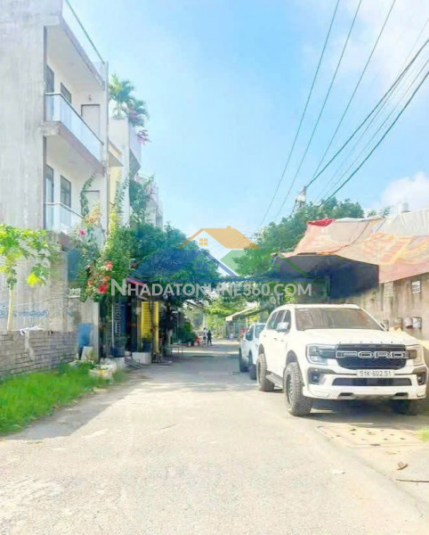 Nhà giá rẻ q2-2 tầng-sổ riêng-2 mặt thoáng--gần chợ-cách đường lớn 100m-72m2- 5,8tỷ