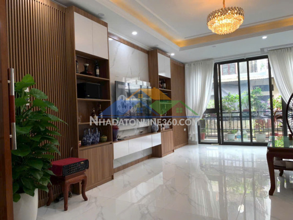 Siêu hiếm bán nhà nguyễn thái học, 5 tầng, ô tô đỗ cổng, chỉ 14 tỷ