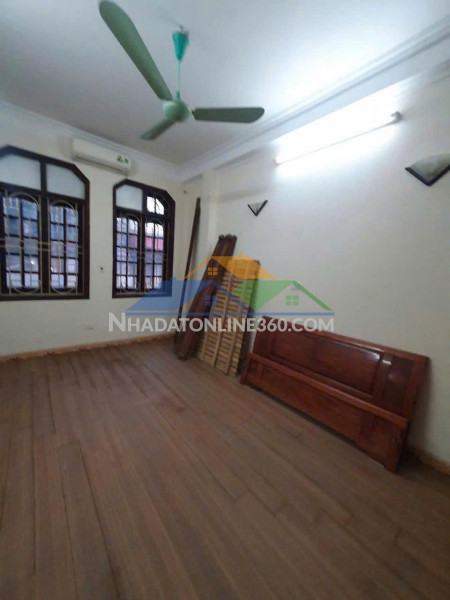 Cho thuê nhà nguyên căn ngõ 175 định công  35m² x 5 tầng, 3pn, 12...