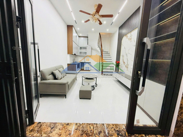 Trung tâm ba đình - ngõ thông tứ tung - 5 tầng  dân xây - nhà đẹp  -đê la thành 30 m, 5 tầng, mt 3.5 m, 7.76 tỷ