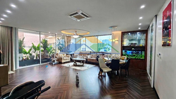 Bán chung cư vinaconex khuất duy tiến 150m giá 13,4 tỷ full nội thất