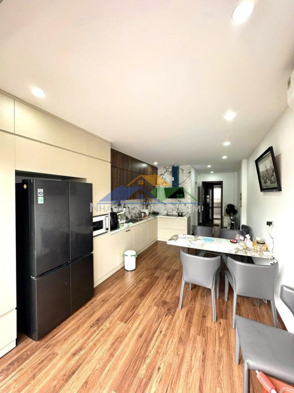 NHÀ 7 TẦNG THANG MÁY – ÂU CƠ, TÂY HỒ SỔ ĐỎ 45.6m² – NGÕ 3m – CÁCH NGÕ Ô TÔ TRÁNH CHỈ 8m