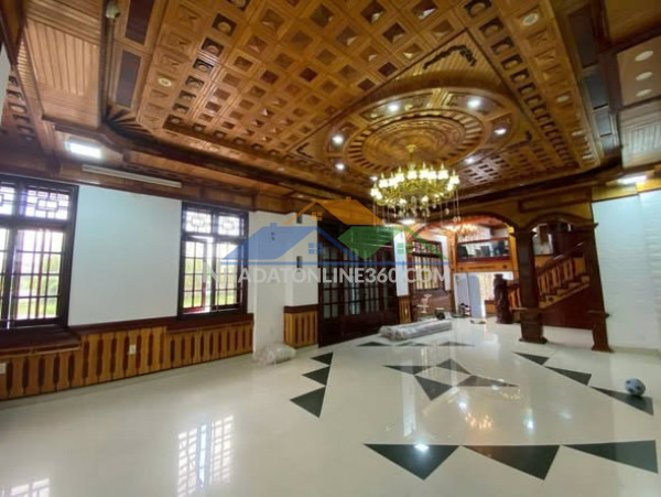 Chuyển nhượng nhà 3 tầng góc 2mt đường trần thánh tông. lh 0905233234