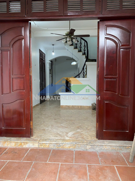 Cho thuê nhà nguyên căn tại ngõ 69 hoàng văn thái, 100m² x 2 tầng,...