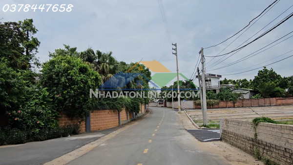 View hồ, lõi cnc, đối diện đh fpt, đhqg, cách metro 500m, ô tô tránh, 127m2, mt7,