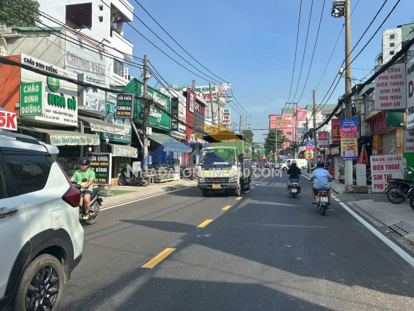 Nhà đẹp 6 lầu đón xuân hxh gần thống nhất ngang 5.1m 82m2 có t.máy tặng nt chỉ 14 tỷ 500.