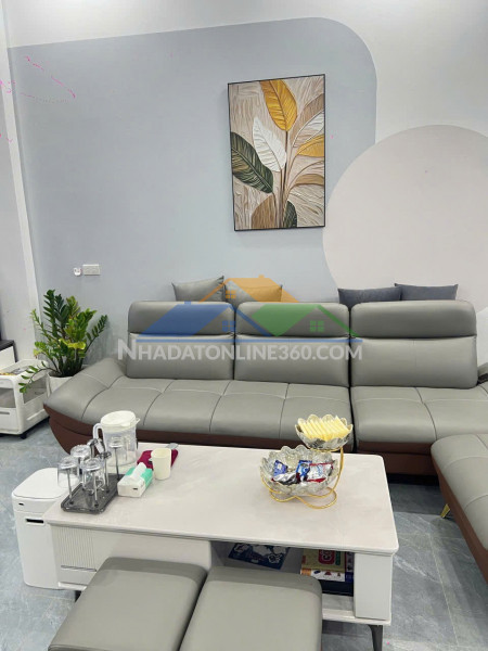 Chính chủ chuyển vào nam sinh sống cần bán nhanh căn nhà 3 tầng ngõ phố ngô quyền