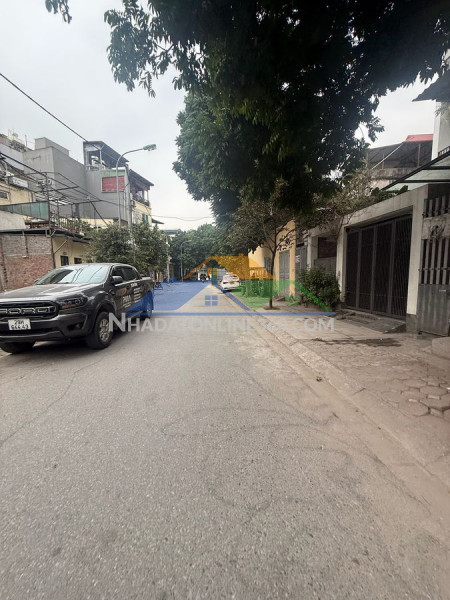 Cán bán 80m2 đất ngọc thụy- long biên mặt tiền 4.5m x 12 tỷ. có thương lượng.