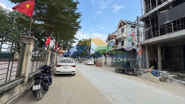 Đất hiếm - tầm tiền - vỉa hè - kinh doanh - ô tô tránh - đón sóng cầu tứ liên - gần vin