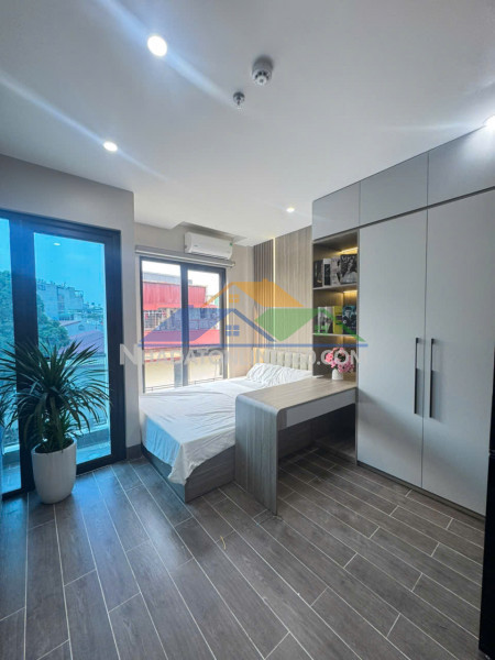 Cho thuê ccmn đẹp thoáng sáng ban công mới 100% ngõ 226 minh khai,...