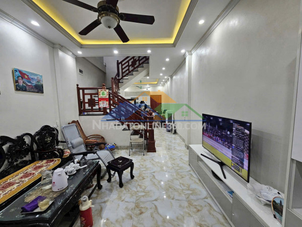 Bán nhà đẹp 3 tầng  giãn dân khả lễ  làn 2 nguyễn quyền cạnh vườn hoa