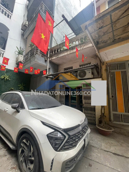 Cho thuê nhà ngõ ô tô bùi xương trạch, 50m2 x 2,5 tầng, 2 pn, 9...