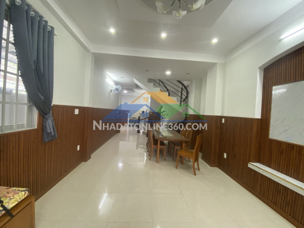 Bán nhà trong ngõ đường số 27, hiệp bình chánh, thủ đức, tp hcm. dt 121m2, 3 tầng, giá 8,7 tỷ, sổ hồng, lh 0933125879.