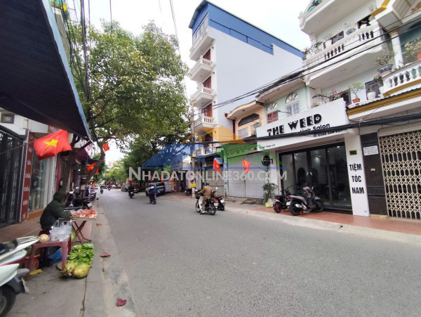 Bán nhà mặt đường thiên lôi - 100m 2 tầng, giá 9.6 tỉ vị trí đẹp gần ảeon