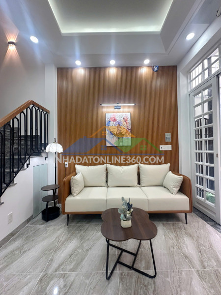 Kiến trúc sư bán nhà đẹp 154 âu dương lân p3q8