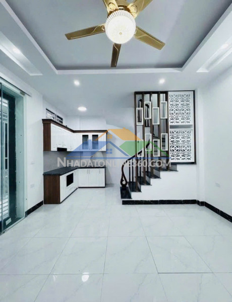 Bán nhà thanh am 30m² – 5 tầng – căn đầu ngõ – giá 6.x tỷ
