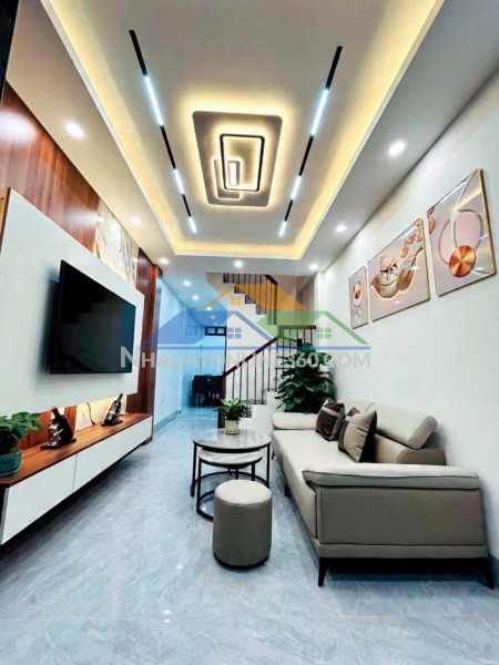 Hoàng hoa thám 35m x5 tầng 9,7 tỷ ngõ 3m,cách phố 40m lô góc,dân xây,nhà đẹp