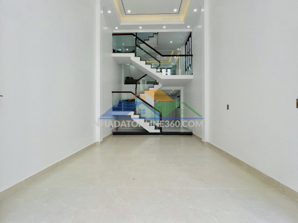 Bán nhà khúc thừa dụ - 50m 4 tầng, ô.tô đỗ cửa, mặt ngõ cực nông, giá 5.3 tỉ