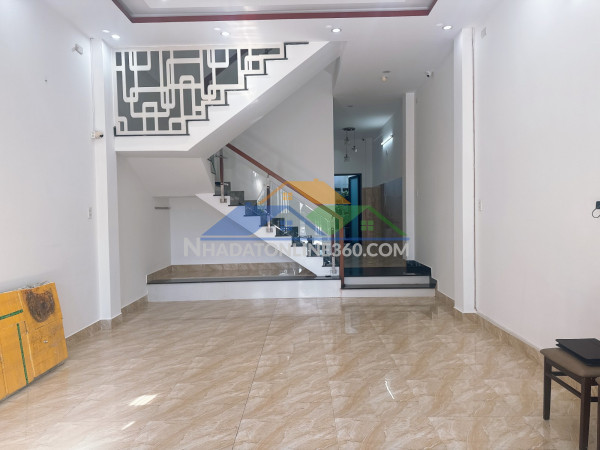 Bán nhà 3 tầng mặt tiền yên khê 2, gần lô góc, gần 80m2, kinh doanh tốt