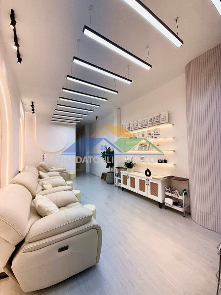 Sang nhượng tiệm Nails - my - gội đầu (Trung tâm Quận 1) 250Tr