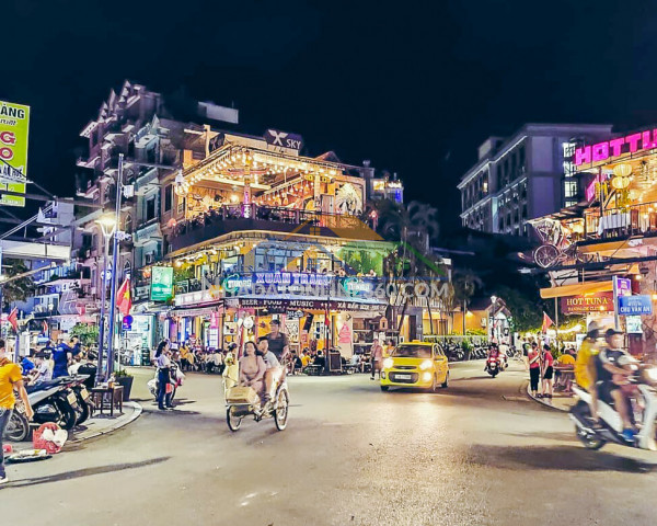 ???? chỉ 2,0x tỷ ????bán nhà đẹp kiên cố – sau lưng mt tôn quang phiệt