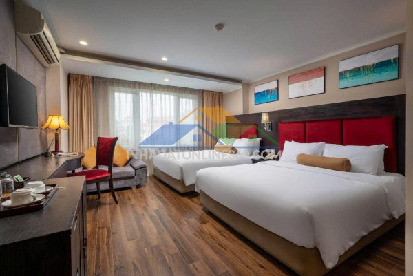 Bán khách sạn mặt phố hàng bạc, 80m2, 5 tầng, mặt tiền 5.4m, 77.8 tỷ, cho thuê 120tr/tháng