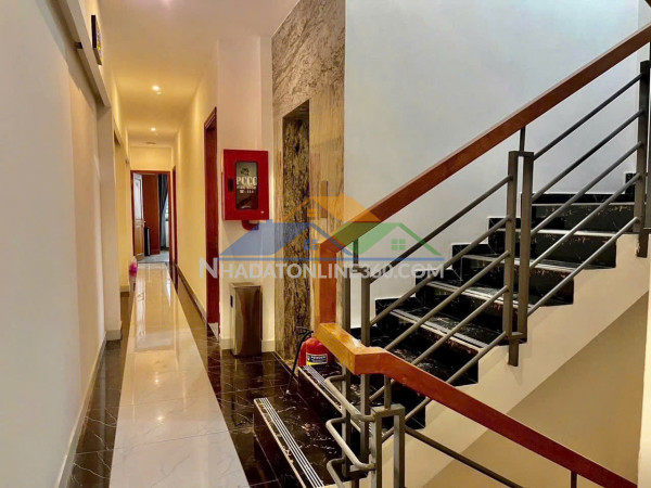 Bán chdv hẻm 8m quang trung ngang 6.7m 134m2 6 lầu 21pn t.máy dt 115tr 26...